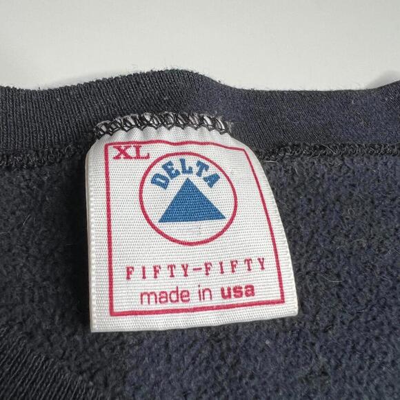 90s Vintage Looney Tunes Shadow Sweatshirt by Delta - Made in USA - Size XL - Picture 8 of 13